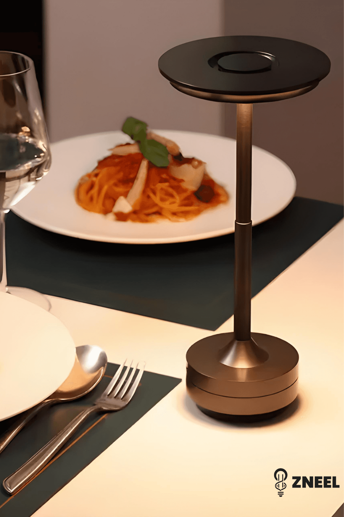 Premium %100 Alüminyum Şarjlı Masa Lambası – 3 Renk Dimli LED, 29 cm, Type-C, 8 Saat Kullanım.