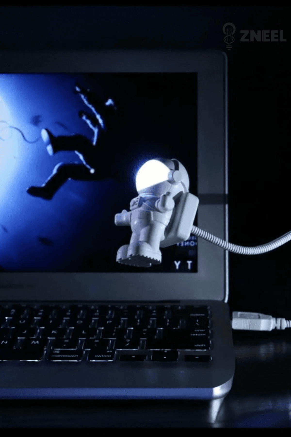 Astronot Tasarımlı USB LED Lamba | Esnek Kol Ayarlı Masa Lambası | Bilgisayar & Gece Işığı